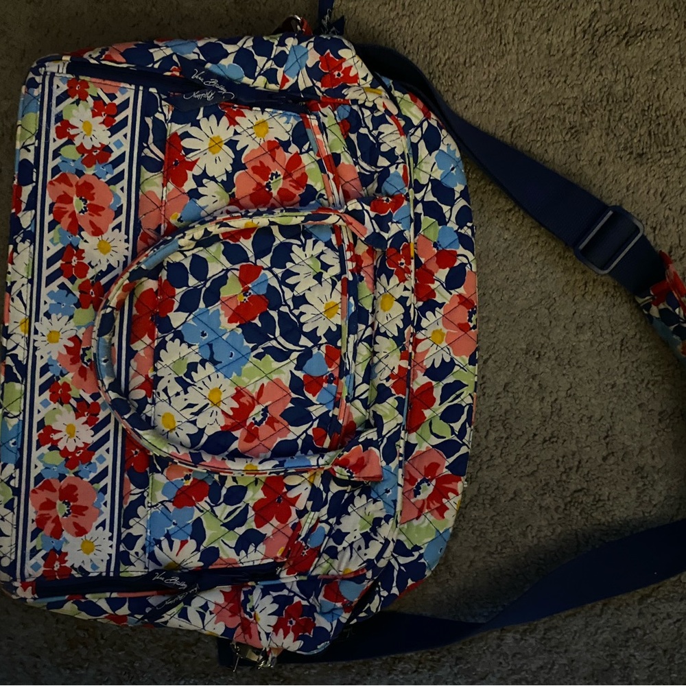 Vera Bradley travel bag flower print